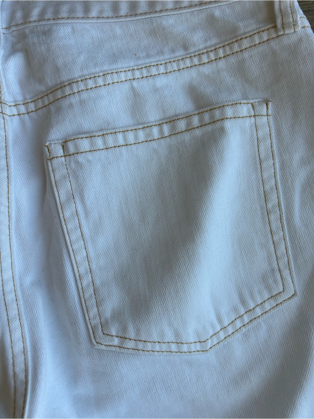 GAP Women’s White Relaxed Straight Jeans - Picture 10 of 10